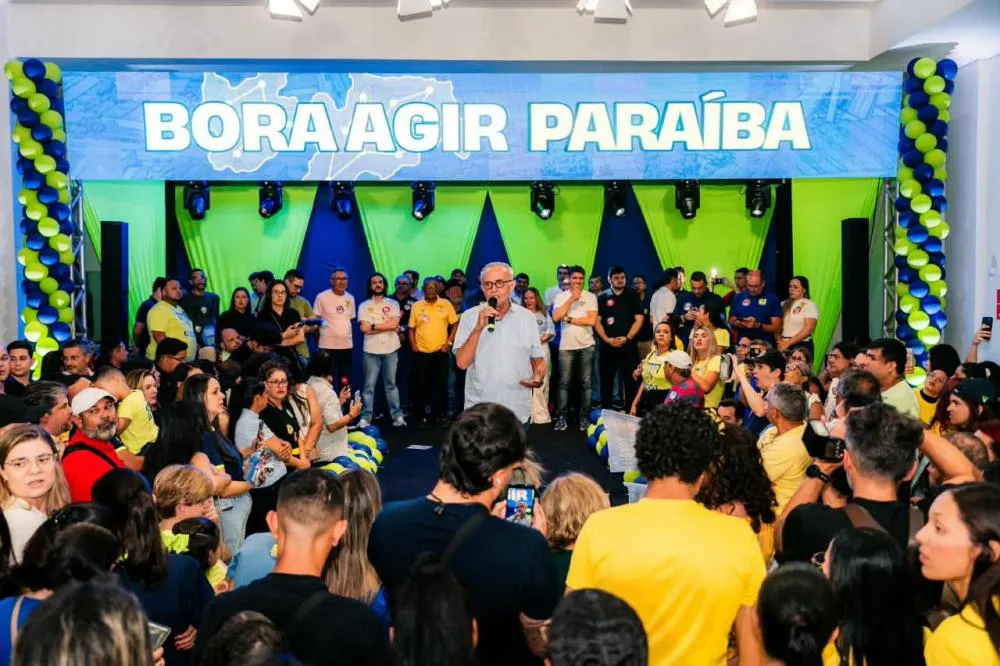 Cícero Lucena lota plenária em Campina Grande e reafirma aliança com Tovar e Romero