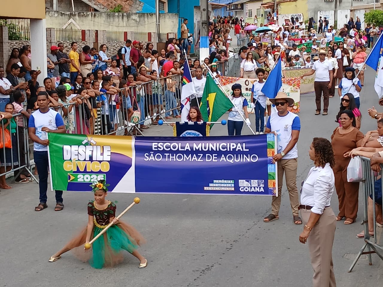 Desfile cívico reúne escolas em Tejucupapo em celebração à Independência do Brasil