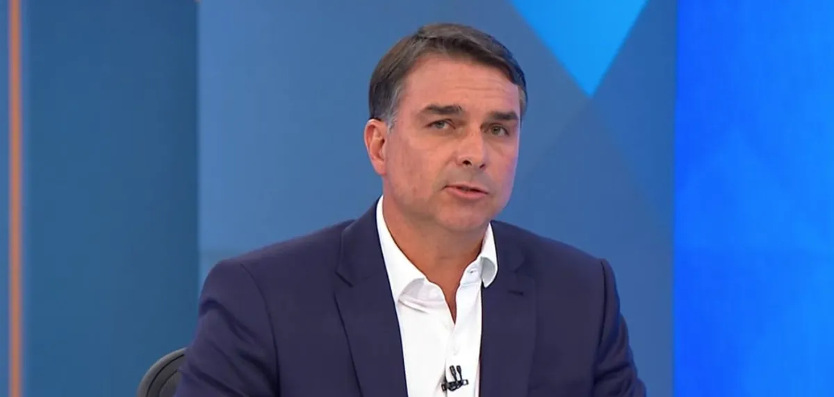 Flávio Bolsonaro anuncia Cláudio Lottenberg como futuro ministro da Saúde em eventual governo