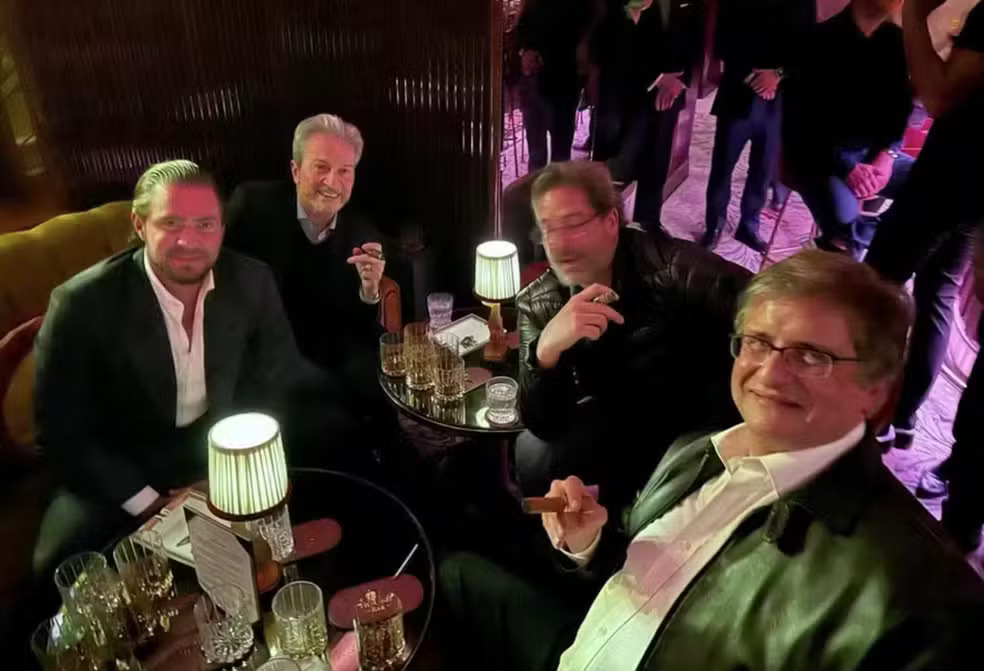 Foto no celular de Vorcaro mostra Paulo Gonet fumando charuto e bebendo uísque com ex-banqueiro em Londres