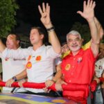 Humberto Costa participa de carreata em Paulista ao lado de João Campos