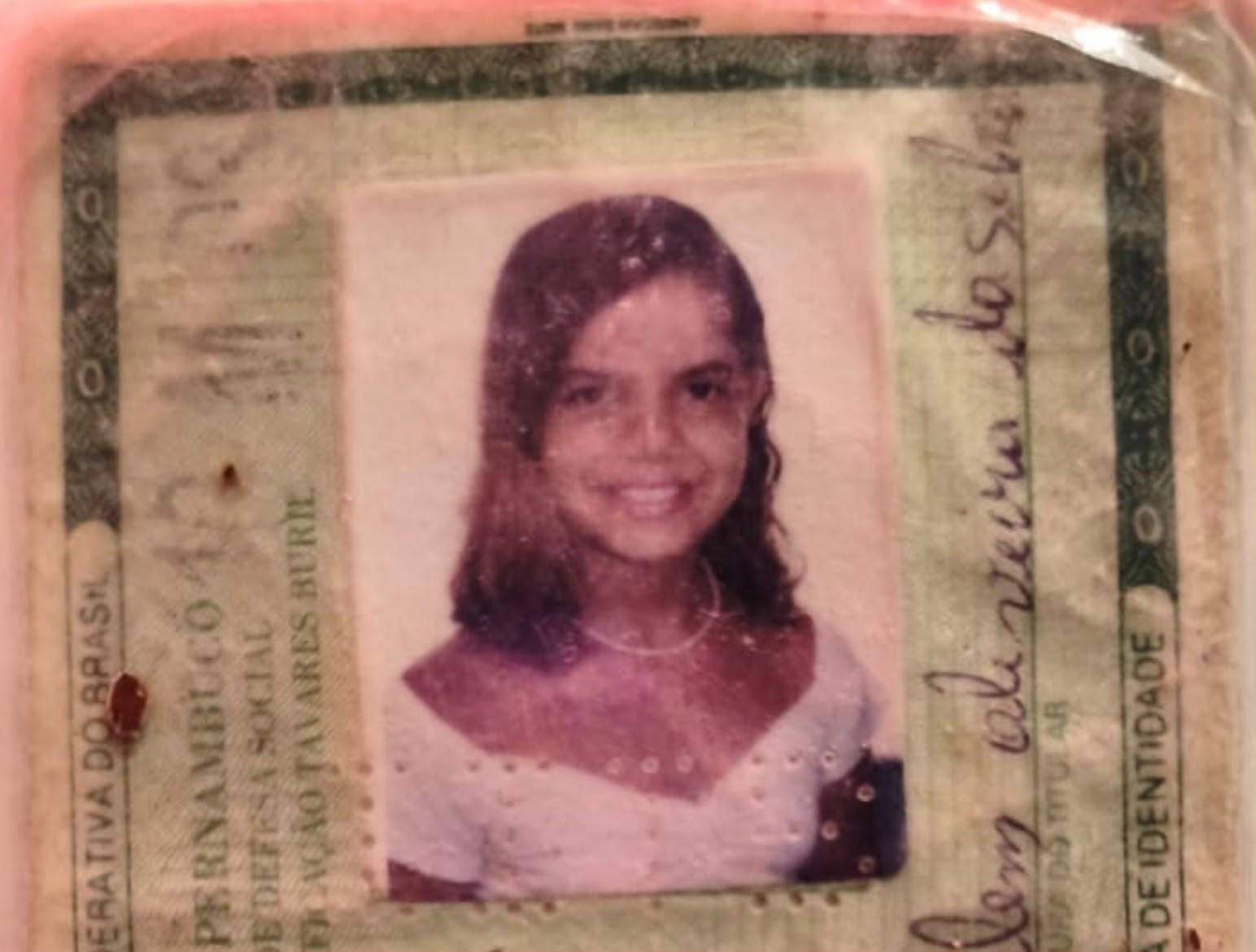 Mulher é assassinada dentro de casa no centro de Pedras de Fogo
