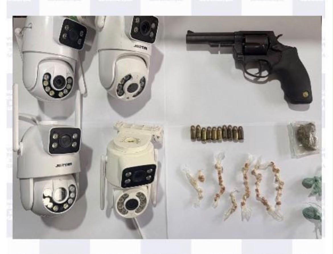 PM apreende arma, munições e drogas em  Goiana