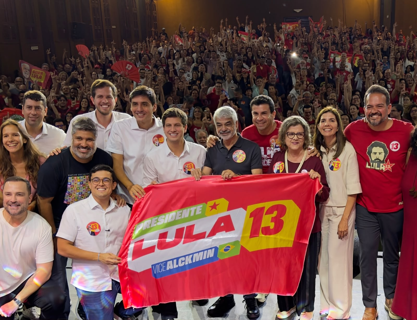 Humberto Costa e lideranças de Pernambuco se unem em ato de apoio à reeleição de Lula