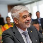 Humberto Costa faz história e é o primeiro senador reeleito para o terceiro mandato consecutivo em Pernambuco