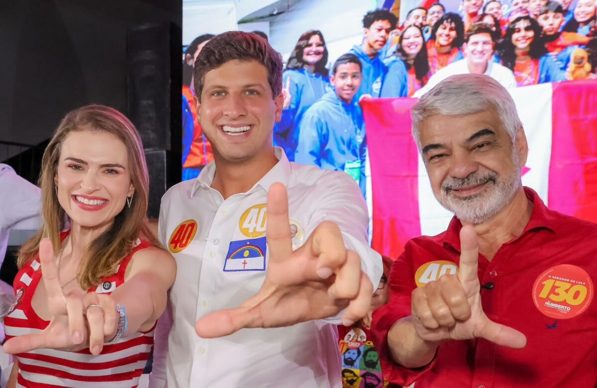 Humberto reforça compromisso com a educação em ato da Frente Popular no Recife