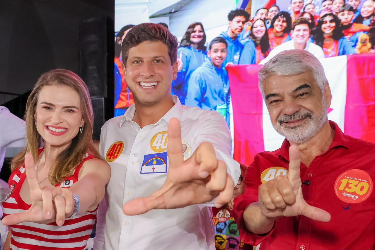 Humberto reforça compromisso com a educação em ato da Frente Popular no Recife