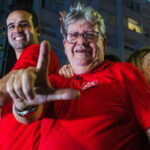 João Azevêdo comemora vitória de Lula: "A dignidade e o respeito venceram"