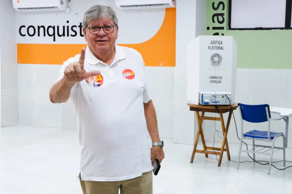 João Azevêdo destaca mobilização popular e defende continuidade do governo Lula