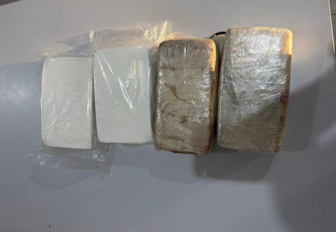 Polícia Rodoviária Federal apreende cerca de 4 kg de cocaína em Santa Rita