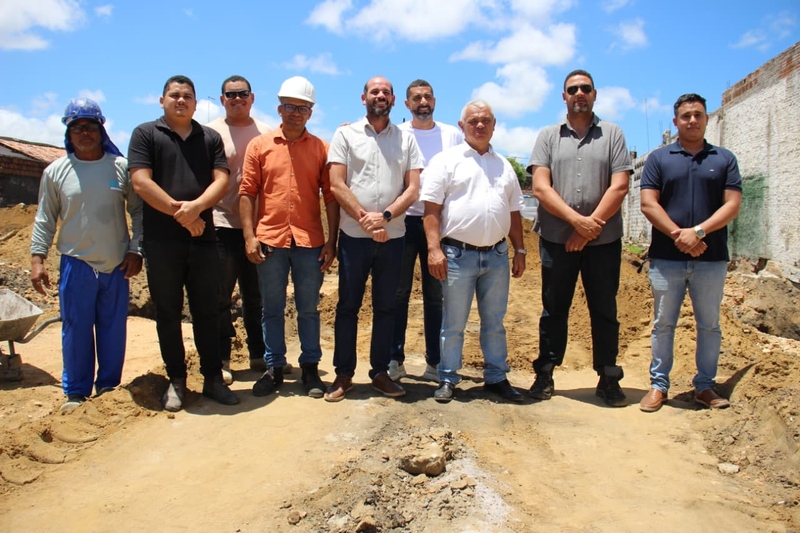 Prefeito Marcelo Rodrigues vistoria construção do novo Mercado Público de Alhandra e acompanha andamento das obras
