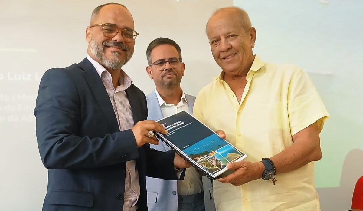 Prefeitura de Goiana discute adequação da gestão municipal à Reforma Tributária em curso da FADIMAB